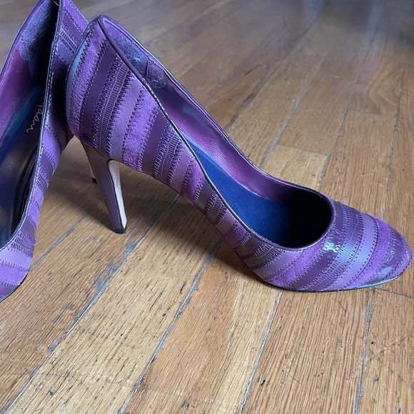 Chic Purple Heels - Picture 3 of 6